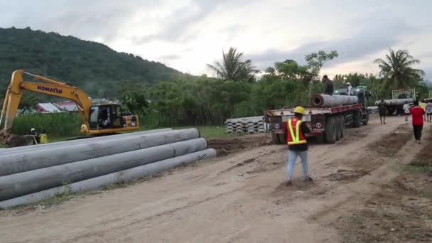 ゴロンタロ インドネシア 2023 建設中の土木や土の爪を行う重機クレーン — ストック動画