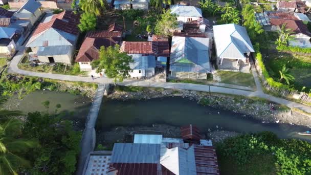 Luftaufnahme Des Hauses Fluss — Stockvideo