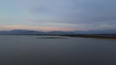 Kuraklık 'ın hava görüntüsü Limboto Gölü, Gorontalo, Endonezya' yı vurdu