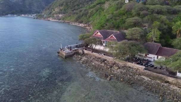 Flygfoto Över Kurunai Stranden Gorontalo Indonesien Med Gamla Byggnader Och — Stockvideo
