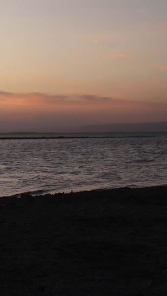 Vertical Video Beautiful View Sunset Summer Day Lake Sunset — วีดีโอสต็อก