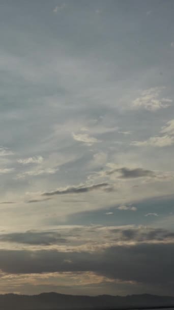 Vertical Footage Clouds Evening Sunset Dalam Bahasa Inggris Waktu Selang — Stok Video