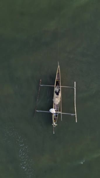 Vertical Drone Filmagem Barcos Pesca Praia — Vídeo de Stock