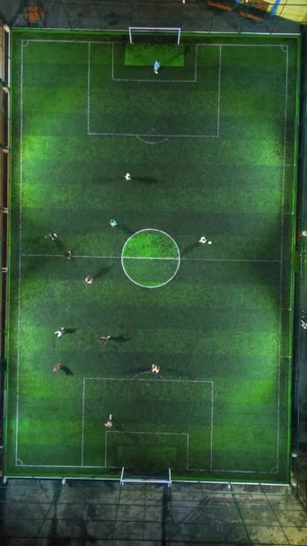 Vertical Drone Footage Dari Pertandingan Sepak Bola Mini Sepak Bola — Stok Video