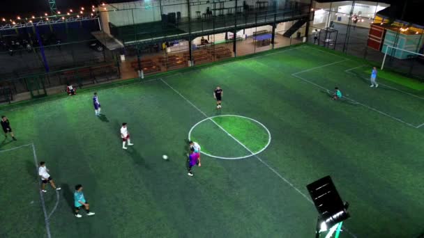 Vista Aérea Mini Jogo Futebol Futebol Campo Minifootball Futebolistas Drone — Vídeo de Stock
