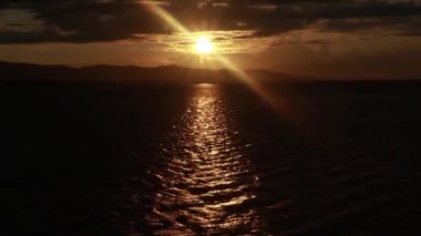 Gün batımı Limboto Gölü, Gorontalo