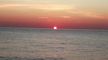 Güzel Manzaralı Okyanus Üzerindeki Gün Batımı