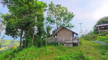 Çevrili Parlak Yeşillik Manzara Kabini