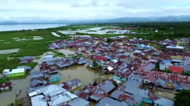 Su Altındaki Yerleşim Alanının Hava Görüntüsü. Gorontalo, Endonezya