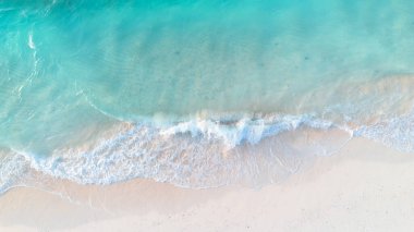 Turkuaz Sularla Sandbar 'ın Hava Görüntüsü