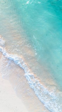 Turkuaz Sularla Sandbar 'ın Hava Görüntüsü