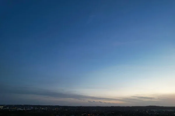 日落时城市的空中景观 — 图库照片