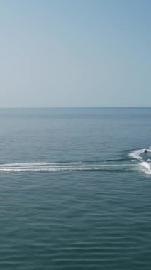 İngiltere 'deki Sandy Beach' in hava görüntüsü, Bournemouth City 'deki İngiltere Sahili' nin dikey görüntüsü.