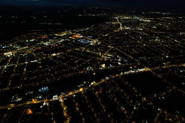 Görkemli Yüksek Açı Şehir Gece Hava Görüntüsü