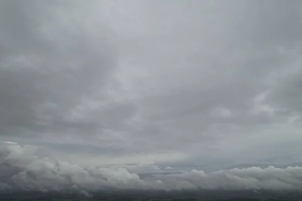 Imagens Alto Ângulo Nuvens Dramáticas Céu Sobre Cidade Vista Aérea — Fotografia de Stock
