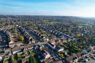 Britanya 'nın Luton şehrinin güzel hava manzarası açık güneşli bir kış gününde