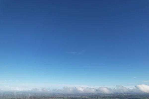 Scénický Pohled Oblačnou Oblohu Nad Anglickým Městem Dne — Stock fotografie