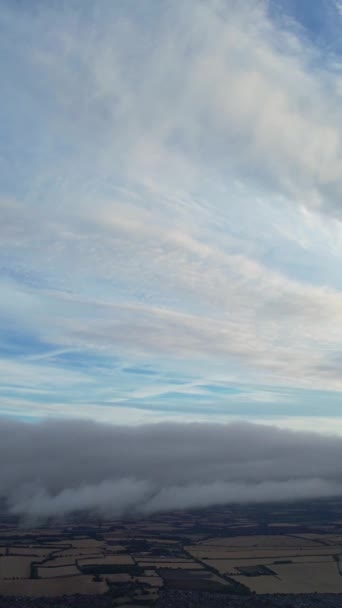 Αεροφωτογραφία Πιο Όμορφο Και Πολύχρωμο Συννεφιασμένο Ουρανό Πάνω Από Την — Αρχείο Βίντεο