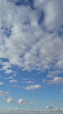 İHA 'nın Yüksek Açılı Kamerası İngiltere' de Dramatik Bulutlar