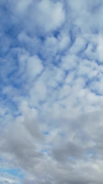 Silne Wiatry Szybko Poruszające Się Chmury Nad Anglią Czas Ucieka — Wideo stockowe