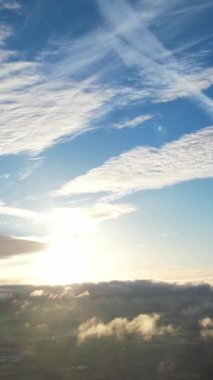 İngiltere üzerindeki Hava Görüntüleri En Güzel ve Renkli Bulutlu Gökyüzü.