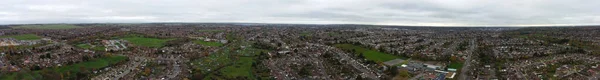 Letecký Pohled Luton City Větrného Oblačného Dne — Stock fotografie