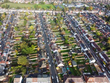 Britanya 'nın Luton şehrinin güzel hava manzarası açık güneşli bir kış gününde