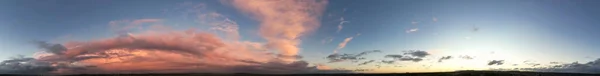 Vista Panorámica Del Cielo Nublado Sobre Ciudad Inglesa Durante Día —  Fotos de Stock