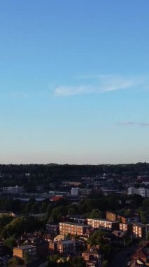 Günbatımında Merkez Luton Şehir ve Binalarının Yüksek Açılı Görüntüleri, İngiltere 'nin Modern ve Tarihi İngiltere Görüntüsü
