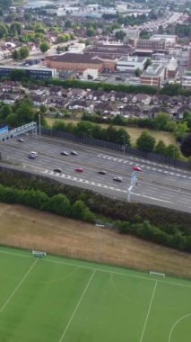 Günbatımında Merkez Luton Şehir ve Binalarının Yüksek Açılı Görüntüleri, İngiltere 'nin Modern ve Tarihi İngiltere Görüntüsü