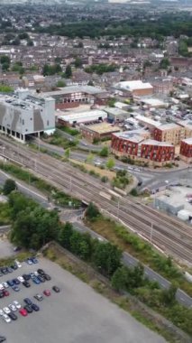 Günbatımında Merkez Luton Şehir ve Binalarının Yüksek Açılı Görüntüleri, İngiltere 'nin Modern ve Tarihi İngiltere Görüntüsü