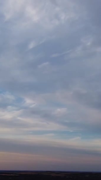 都市の美しい雲の高角度ビュー — ストック動画