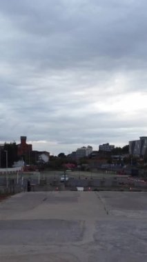 Günbatımında Merkez Luton Şehir ve Binalarının Yüksek Açılı Görüntüleri, İngiltere 'nin Modern ve Tarihi İngiltere Görüntüsü
