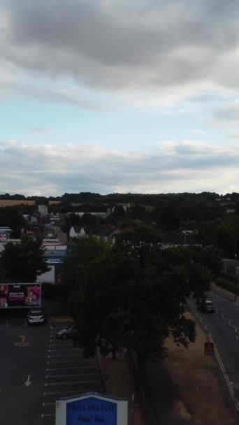 Hoge Hoogte Luchtfoto Van British City Een Heldere Zonnige Dag — Stockvideo