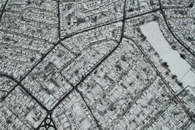  Kar yağışından sonra Kuzey Luton 'un manzarası ve Cityscape' i, İngiltere 'nin Kuzey Luton şehrinin havadan görüntüsünü kapsıyordu. 2022 kışının ilk kar yağışı.