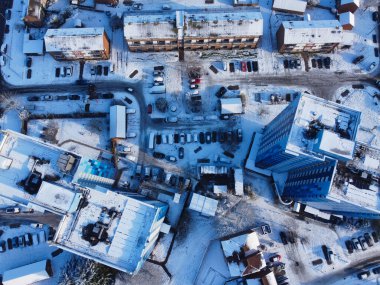  Kar yağışından sonra Kuzey Luton 'un manzarası ve Cityscape' i, İngiltere 'nin Kuzey Luton şehrinin havadan görüntüsünü kapsıyordu. 2022 kışının ilk kar yağışı.