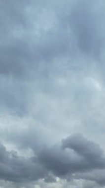 İngiliz Şehri 'nde Hızlı Hareket Eden Bulutlar, Zaman Süratli Görüntü