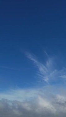 İngiliz Şehri 'nde Hızlı Hareket Eden Bulutlar, Zaman Süratli Görüntü