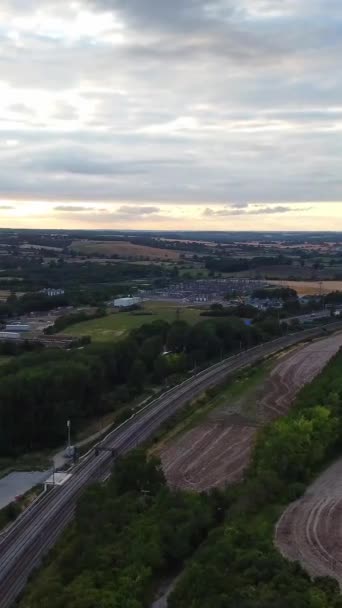 British Rail Kolejích Projíždějících Anglií Zobrazení Dron Fotoaparátu — Stock video
