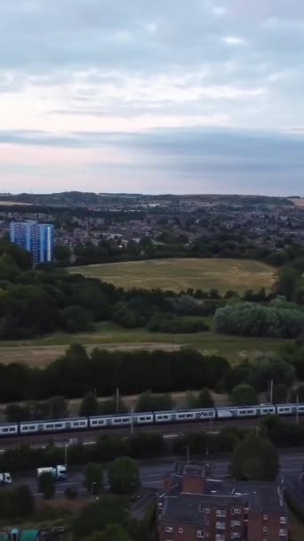 Högvinkelfilm Central Luton City Och Byggnader Solnedgången Vackra Bilder Storbritanniens — Stockvideo