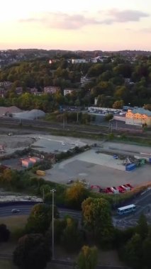 Günbatımında Merkez Luton Şehir ve Binalarının Yüksek Açılı Görüntüleri, İngiltere 'nin Modern ve Tarihi İngiltere Görüntüsü