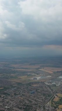 Günbatımında Merkez Luton Şehir ve Binalarının Yüksek Açılı Görüntüleri, İngiltere 'nin Modern ve Tarihi İngiltere Görüntüsü