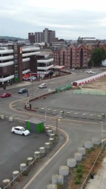 Günbatımında Merkez Luton Şehir ve Binalarının Yüksek Açılı Görüntüleri, İngiltere 'nin Modern ve Tarihi İngiltere Görüntüsü