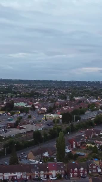 Filmagem Alto Ângulo Cidade Central Luton Edifícios Durante Pôr Sol — Vídeo de Stock