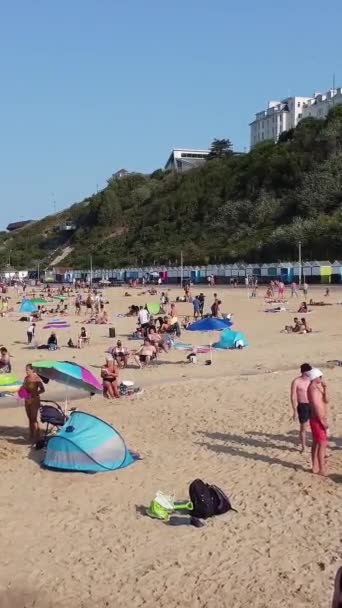 Ngiltere Nin Bournemouth Şehrinde Nsanlarla Sahil Cephesi Ngiliz Okyanusunun Hava — Stok video