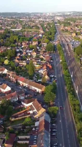 Повітряні Кадри Британського Міста Vertical Portrait Style Drone Camera — стокове відео