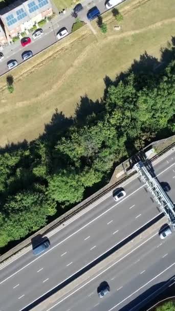 Filmagem Aérea Cidade Britânica Estilo Vertical Retrato Filmagem Câmera Drone — Vídeo de Stock