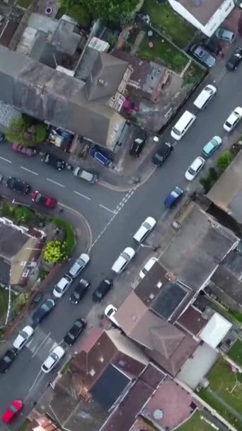 英国城市的空中拍摄 无人机摄像的垂直与肖像风格 — 图库视频影像
