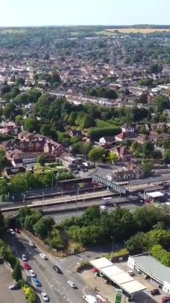 Повітряні Кадри Британського Міста Vertical Portrait Style Drone Camera — стокове відео