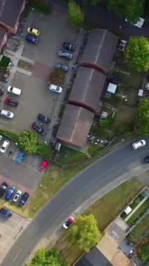 Drone 'un Luton City of England' daki Dikey ve Portre Tarzı